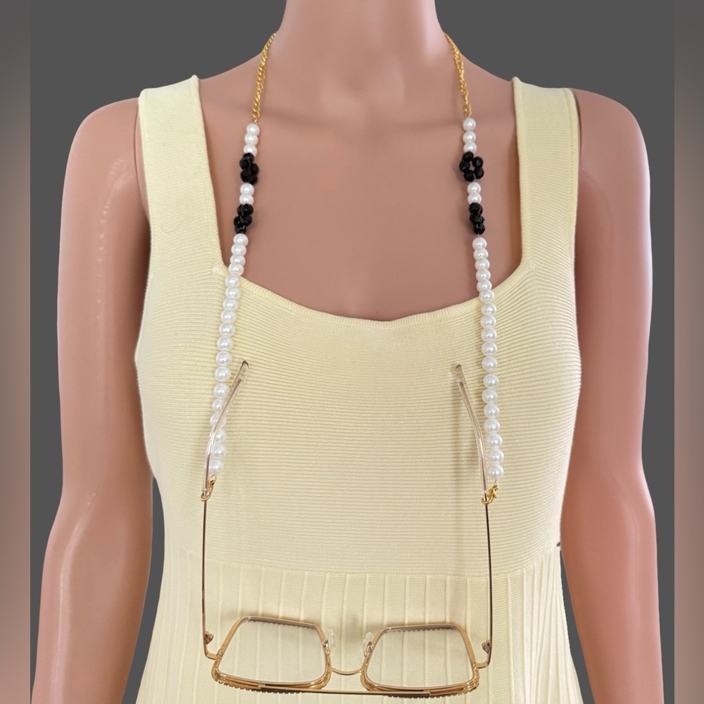 FAUX PEARL BEADED EYEGLASS CHAIN EYEGLASS HOLDER LANYARD - Picture 2 of 2